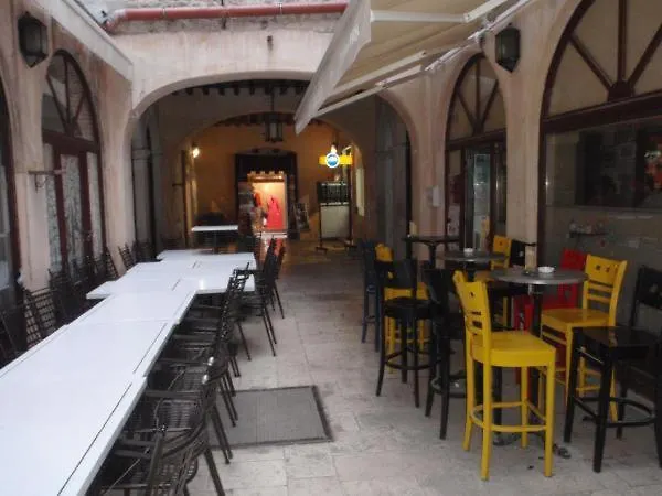 Opium Old City Apartment Split
